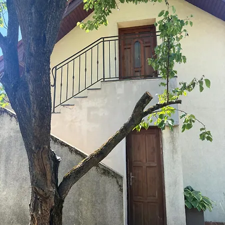 Pri Lese A Vode דירה Hamuliakovo